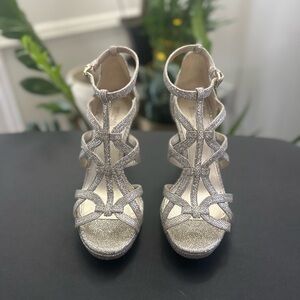 Michael Kors Womens designer shoes Size 8.5 Sandra 4.5" Platform open toe.